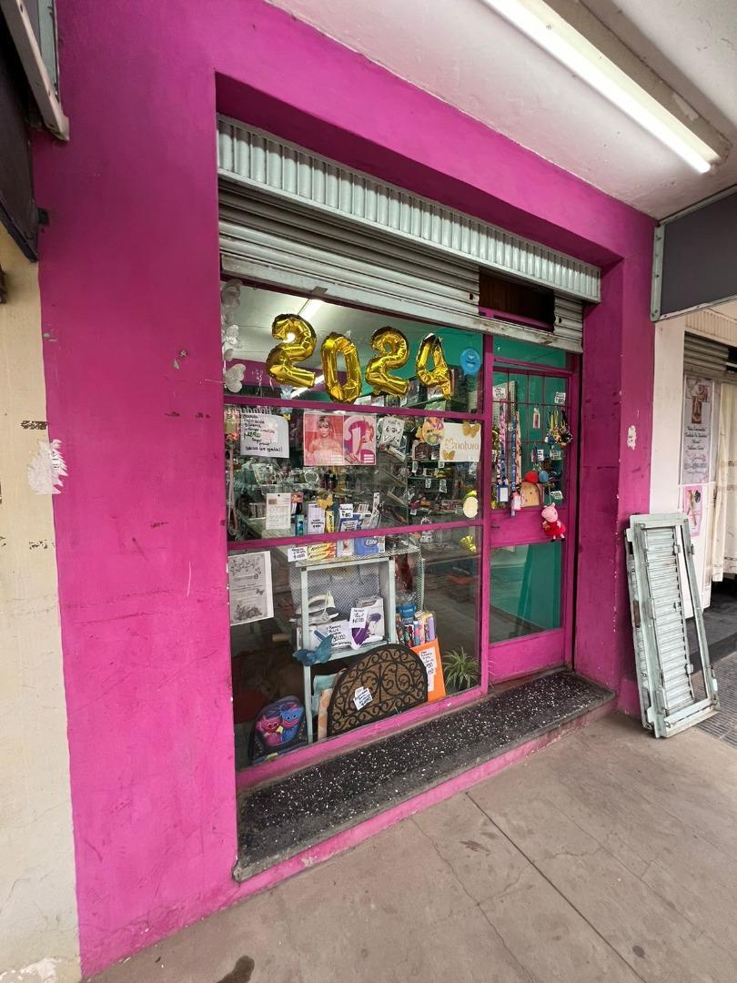 LOCAL COMERCIAL EN VENTA