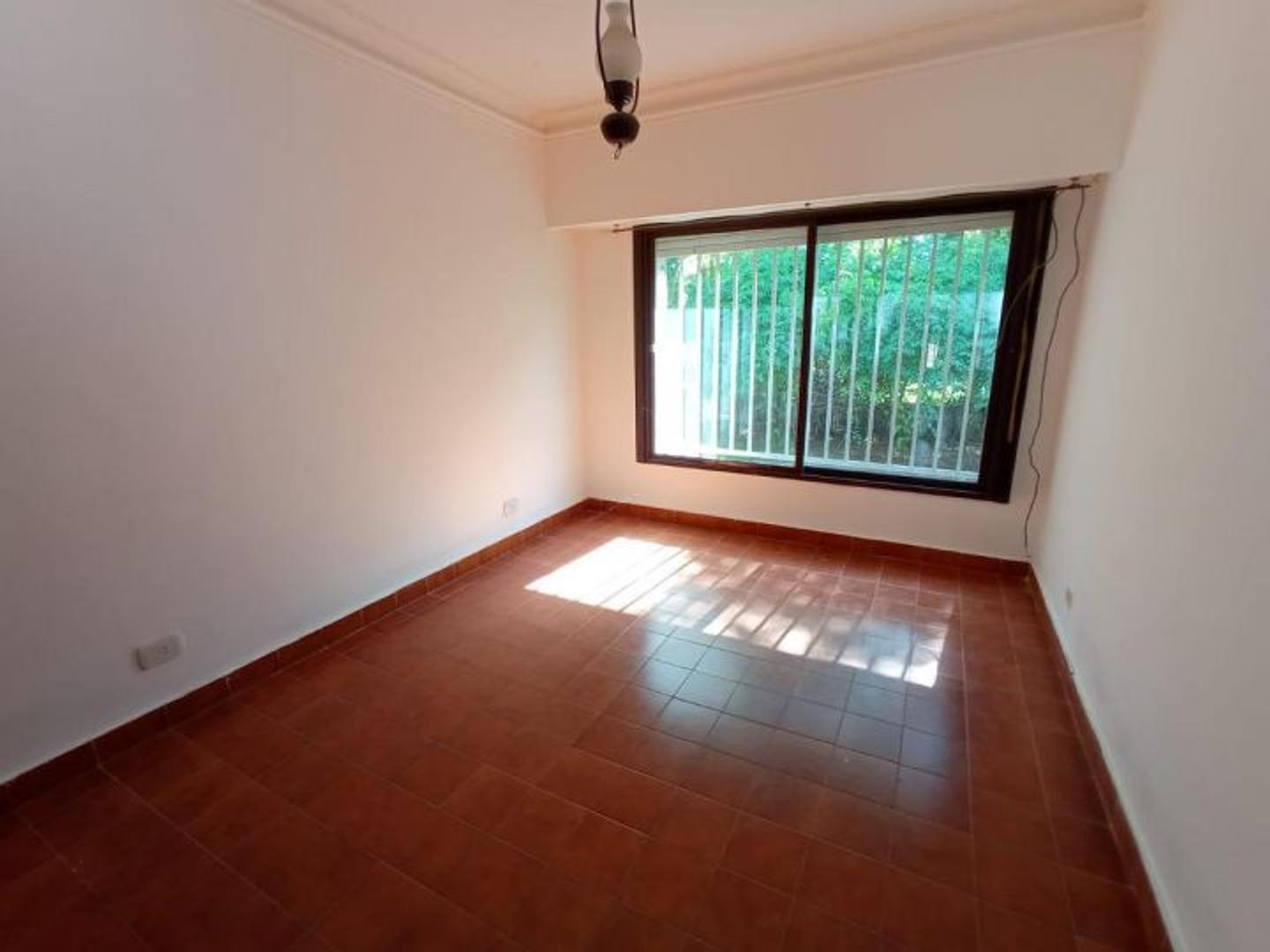 Casa tres dormitorios Funes