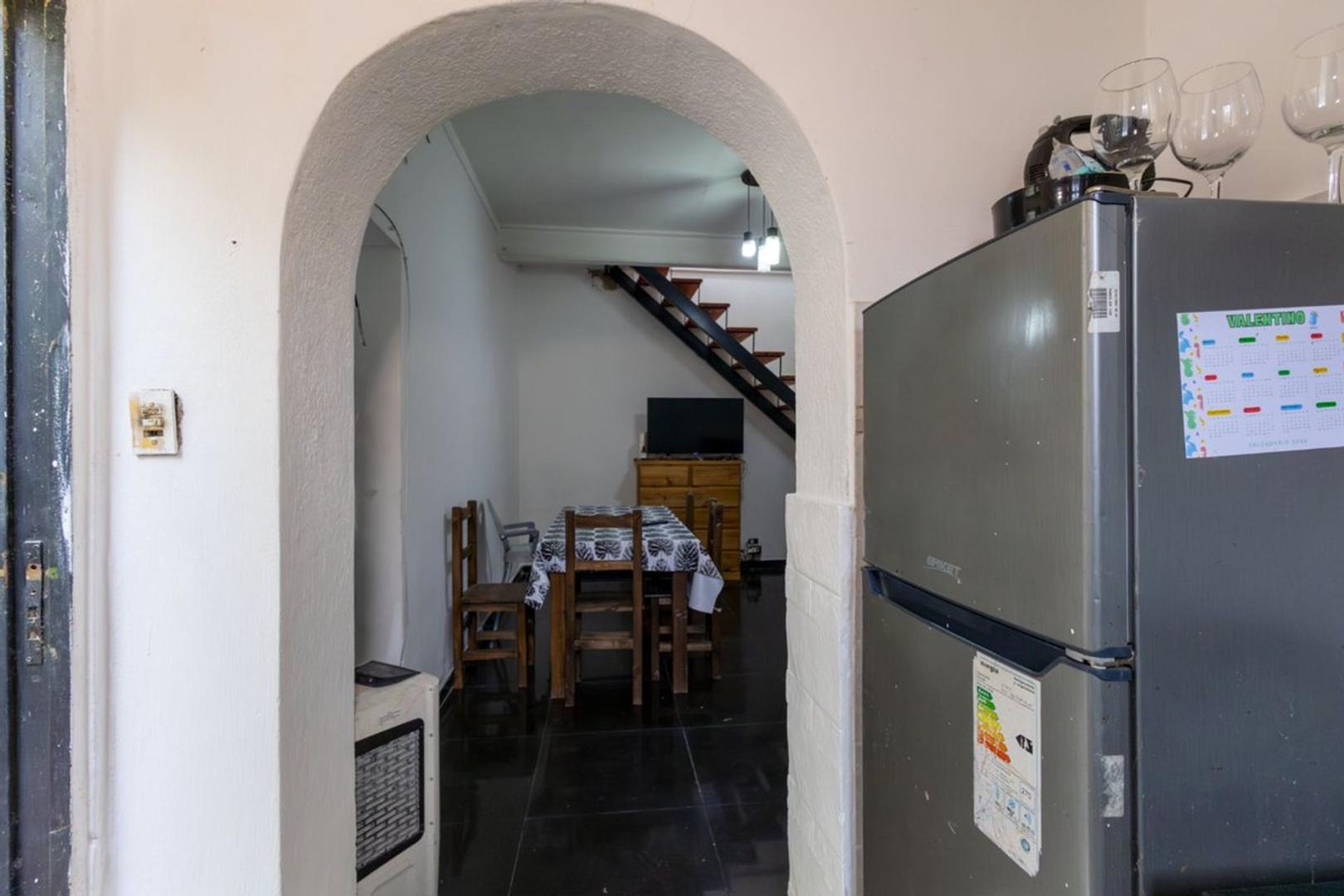 Depto Tipo Casa 3 ambientes con 2 baños