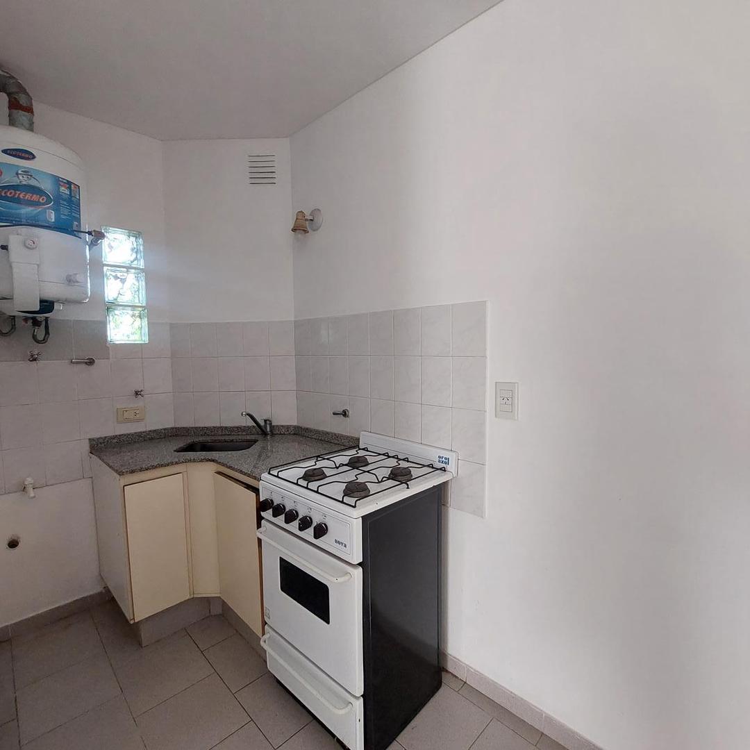 Departamento en Alquiler en Abasto, $ 350.000