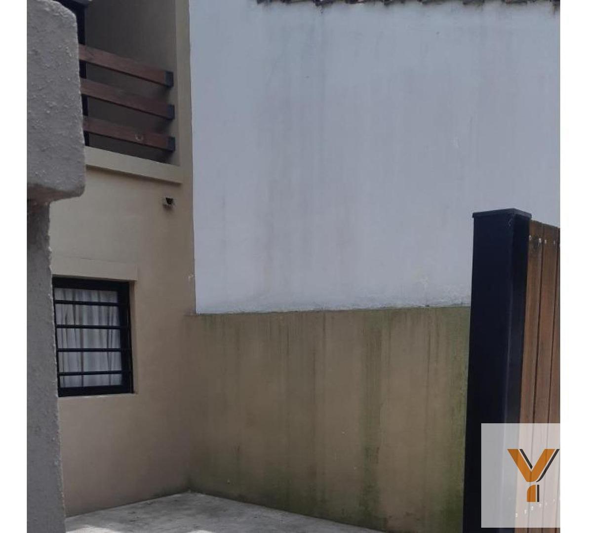 Depto Tipo Casa en Venta de 2 ambientes