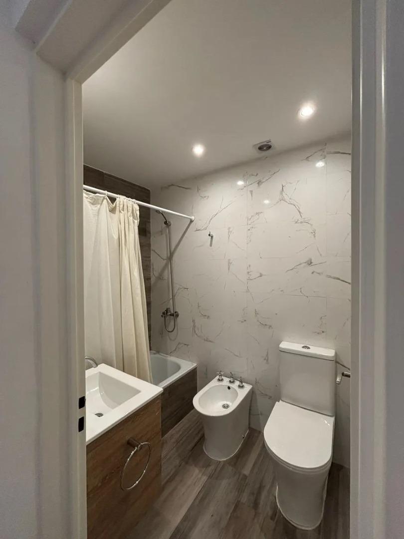 Departamento en Alquiler con 1 cocheras