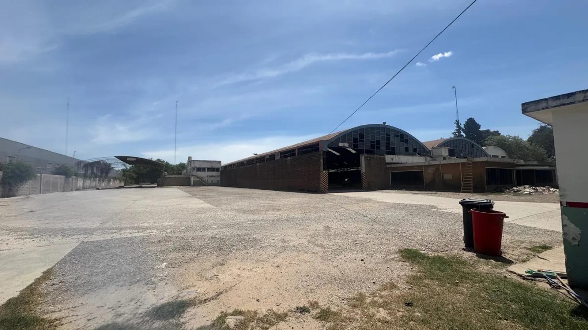 Galpon en Venta en Inaudi, USD 3.700.000