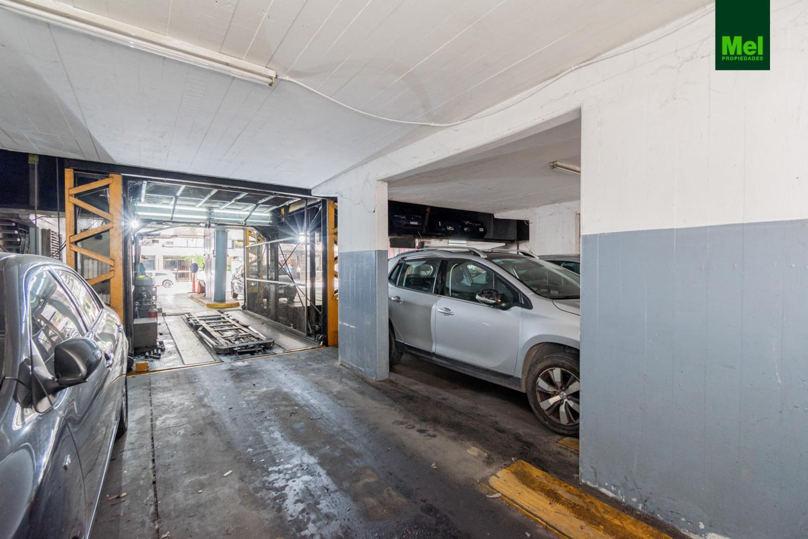 Cochera en Venta con acceso Ascensor