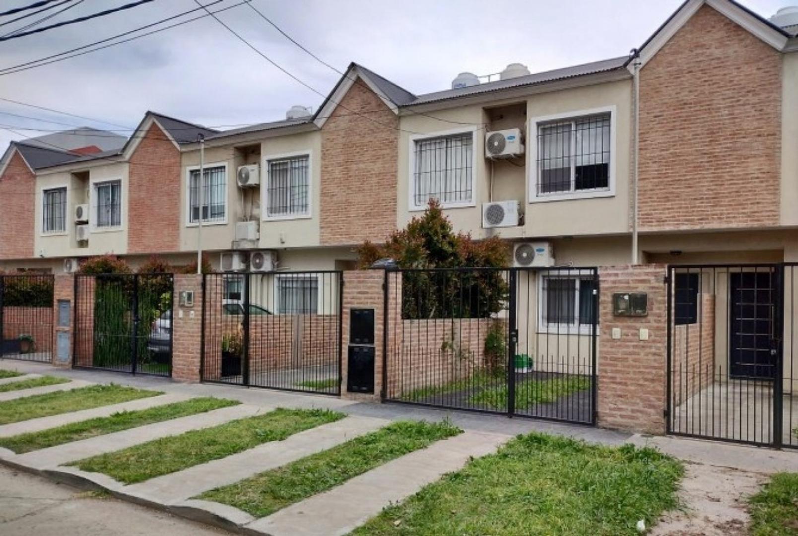 ORR. Venta de Duplex En Muñiz Con Cochera Y Patio