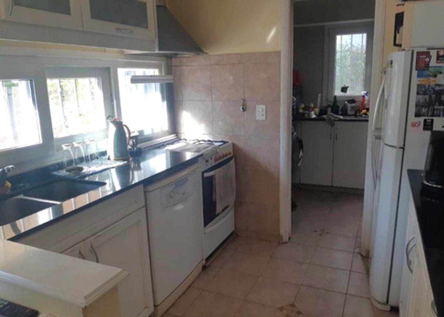 Casa 5 ambientes con 6 baños