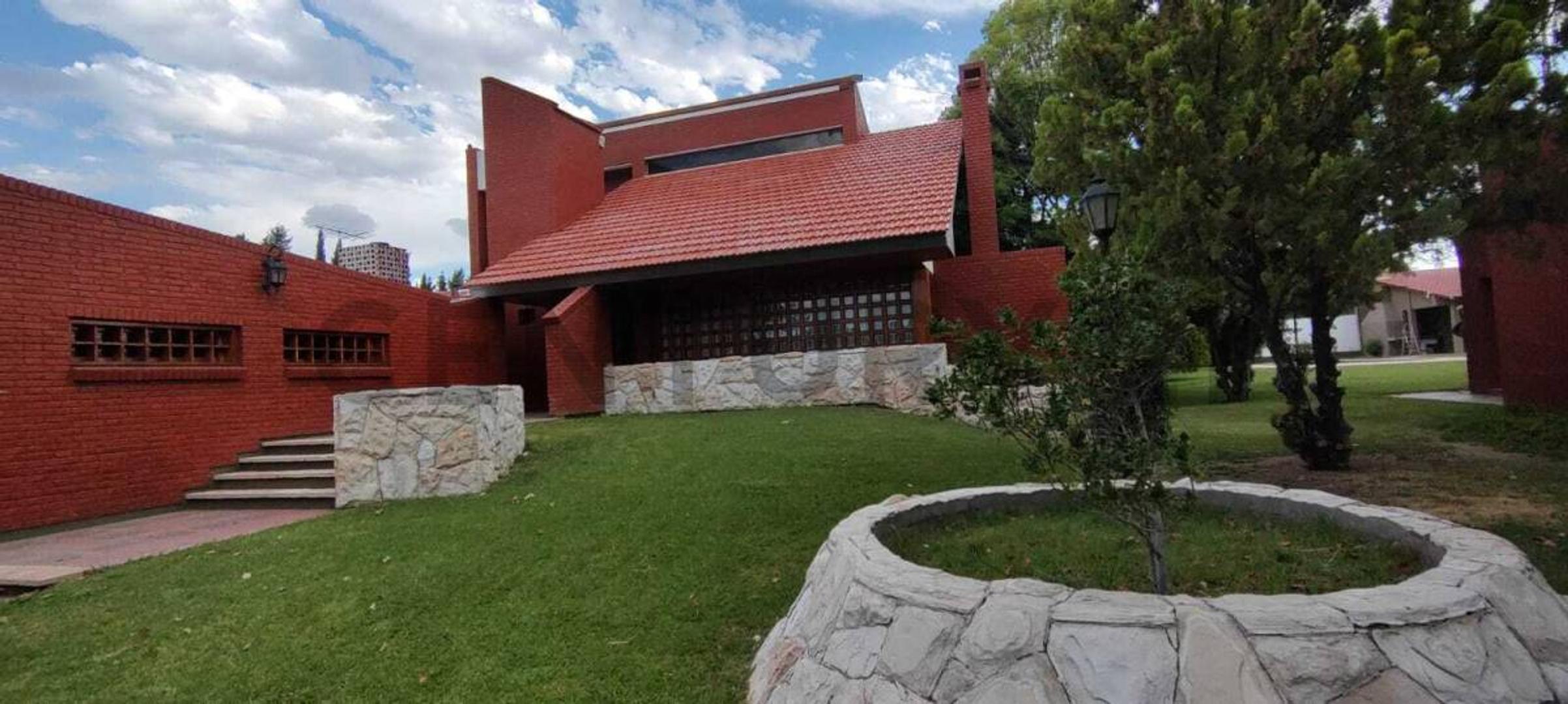 HERMOSA CASA A LA VENTA