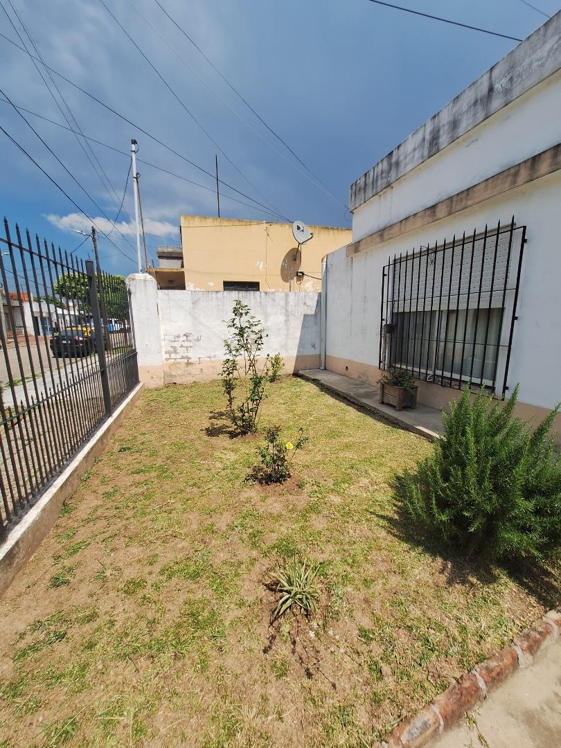 Casa en Venta en Ezpeleta Este, USD 80.000