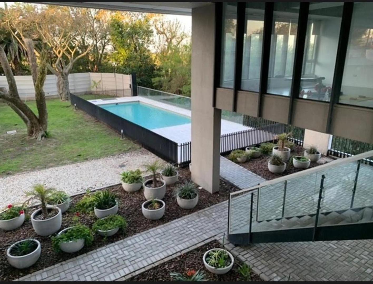 Departamento en Venta en Zarate, USD 165.000