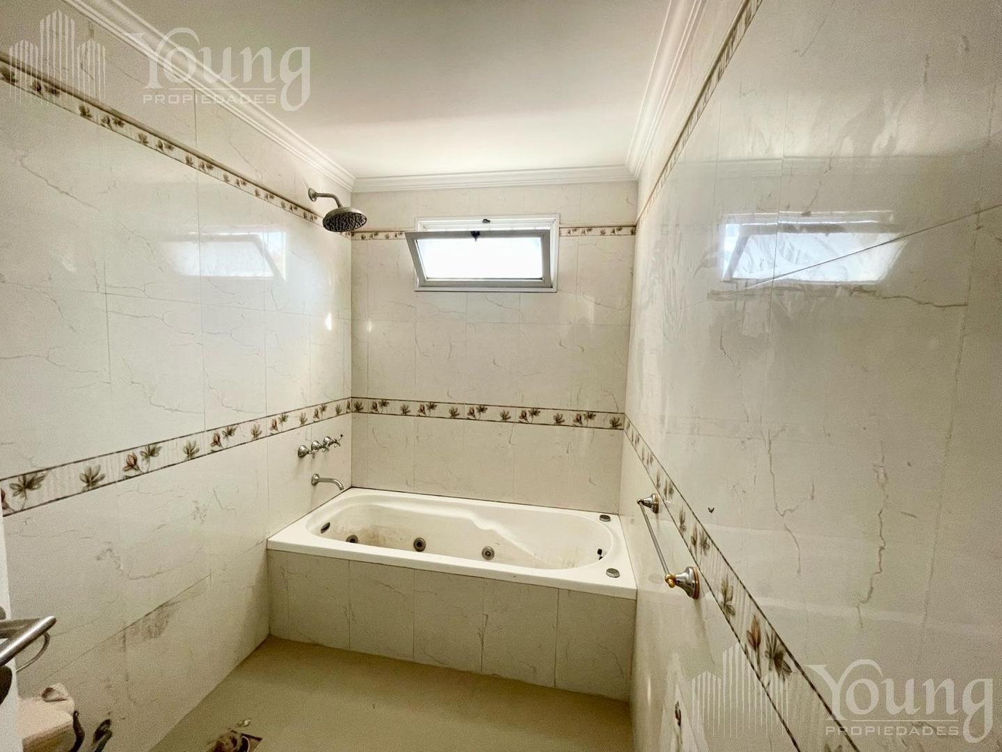 Depto Tipo Casa en Alquiler de 2 ambientes