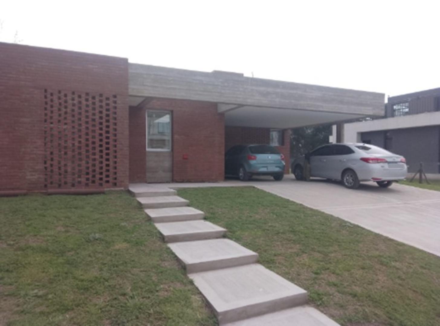 CASA ALQUILER "FINCAS DE ALVAREZ" MORENO