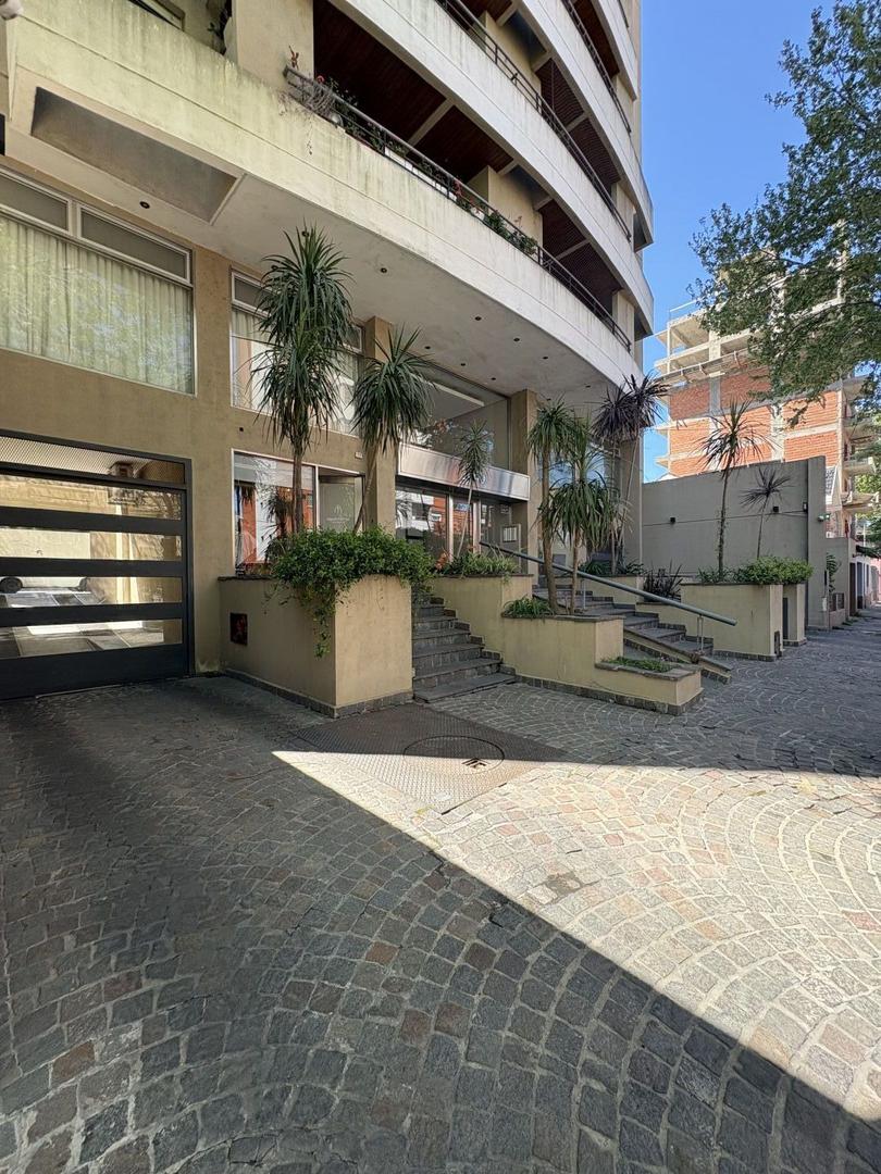 Departamento en Alquiler en Lanus Este, $ 450.000