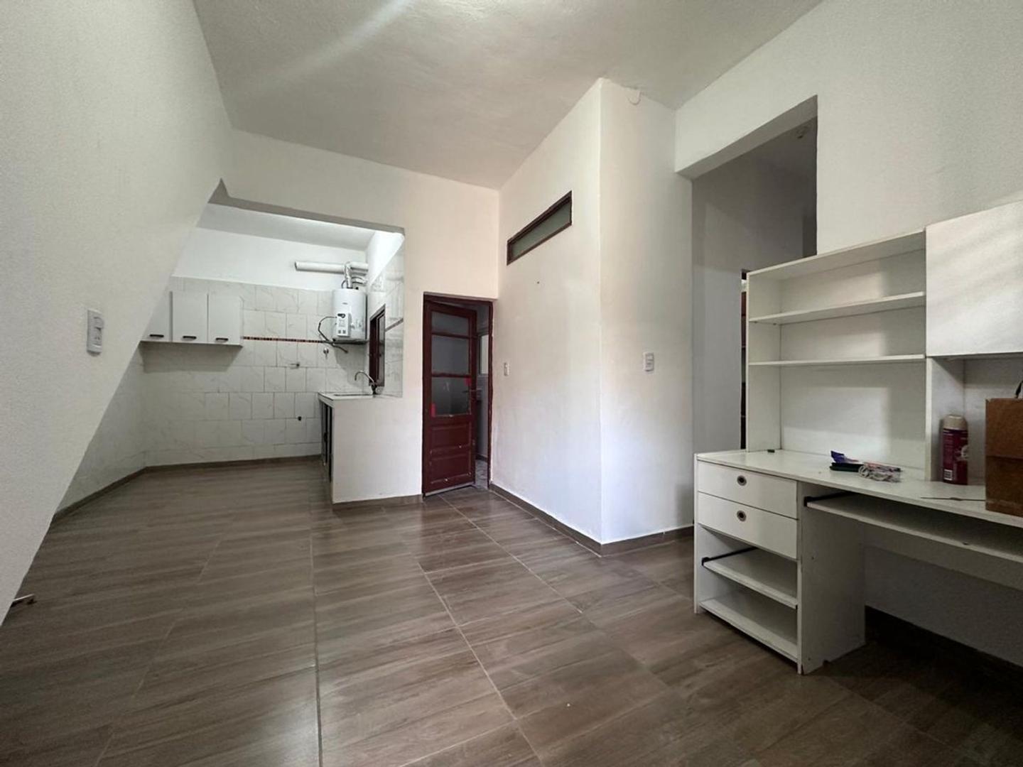 Depto Tipo Casa en Alquiler de 2 dormitorios