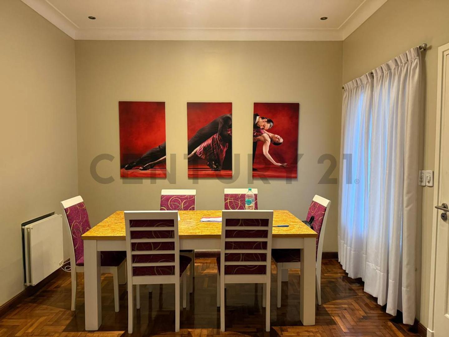 Casa 3 ambientes con 2 baños