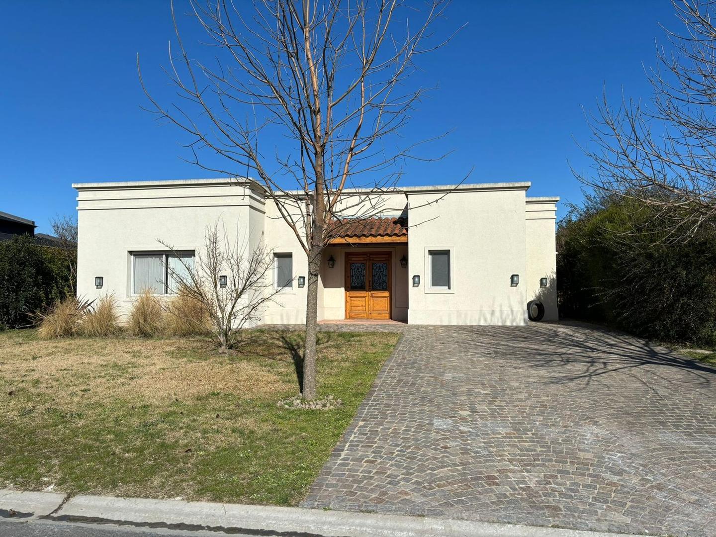 Casa de una planta en lote interna, Canton Puerto