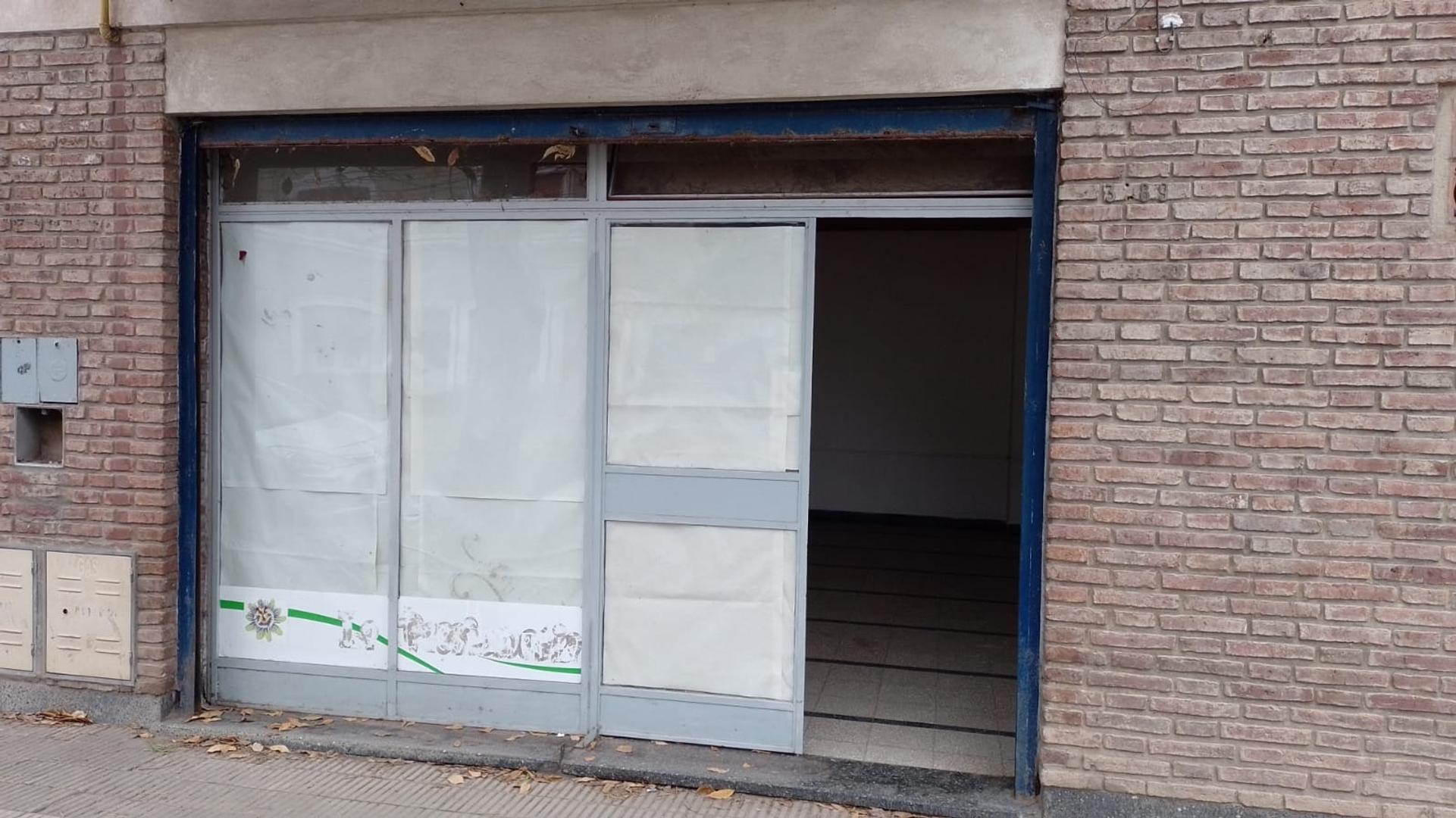 ALQUILER SALON COMERCIAL