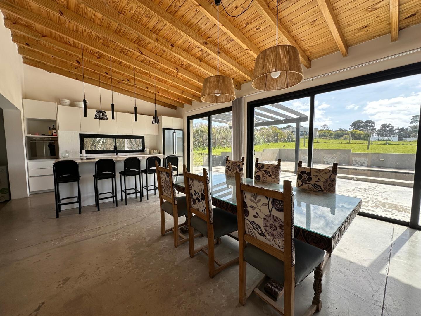 Casa en Alquiler en Barrancas De San Benito, $ 1.400