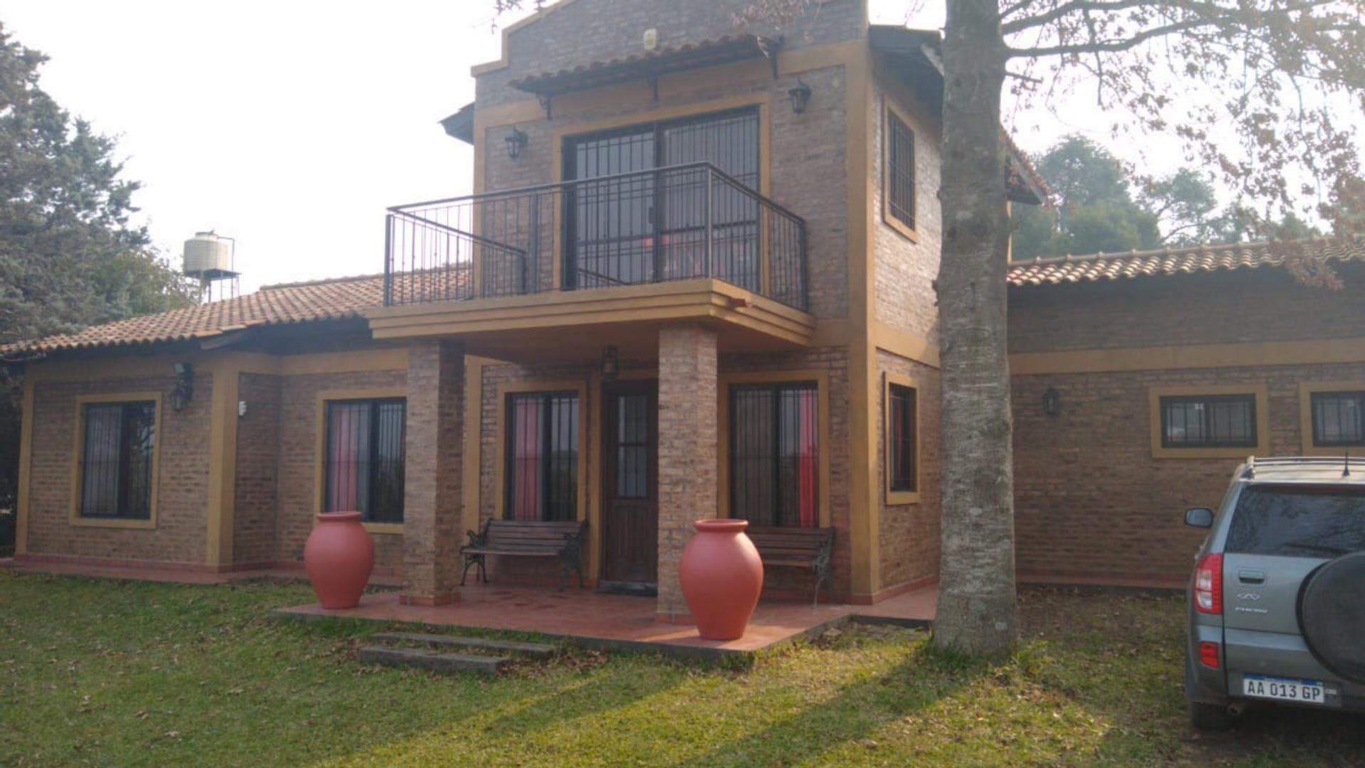 casa con jardin y pileta