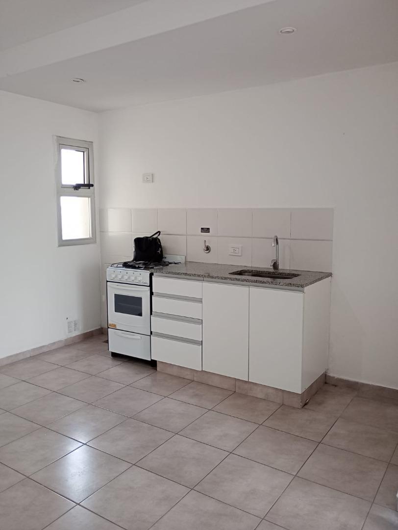 Venta monoambiente Av.13 e/63 y 64