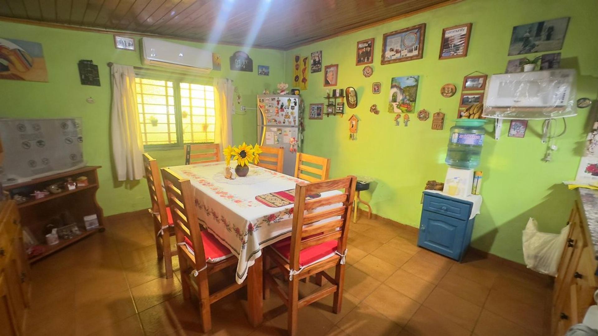 VENTA CASA 2 AMBIENTES AMPLIO JARDIN SOURIGUES