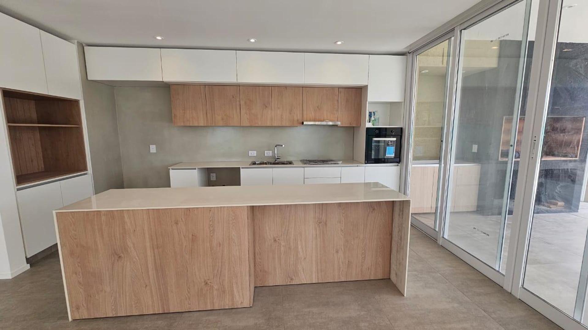 Casa en Alquiler de 3 dormitorios