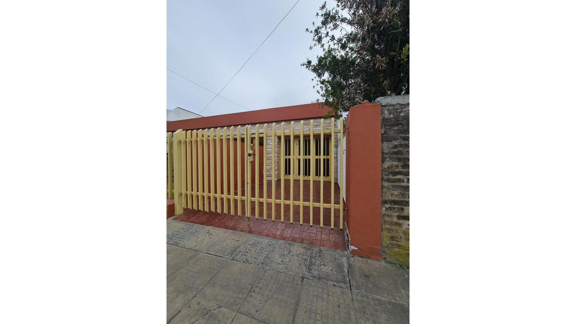 Casa en Venta en Mariano Acosta, USD 160.000