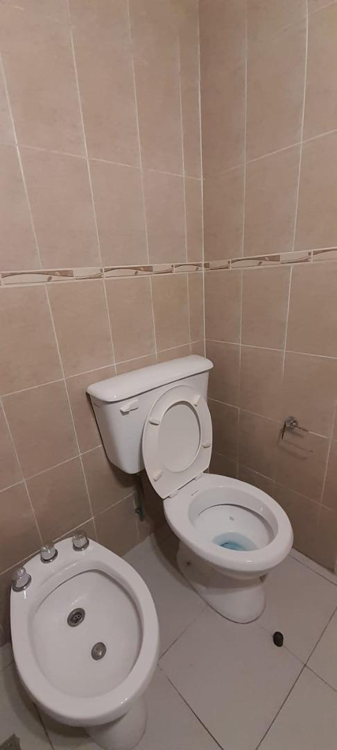 HERMOSO DEPARTAMENTO CENTRICO DE 2 DORMIS