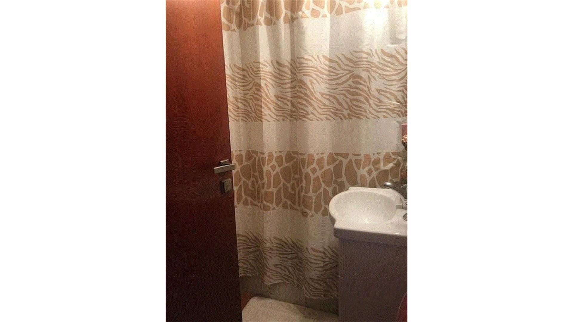 DEPARTAMENTO 2 AMBIENTES WILDE SOBRE AVDA. MITRE EXCELENTE E