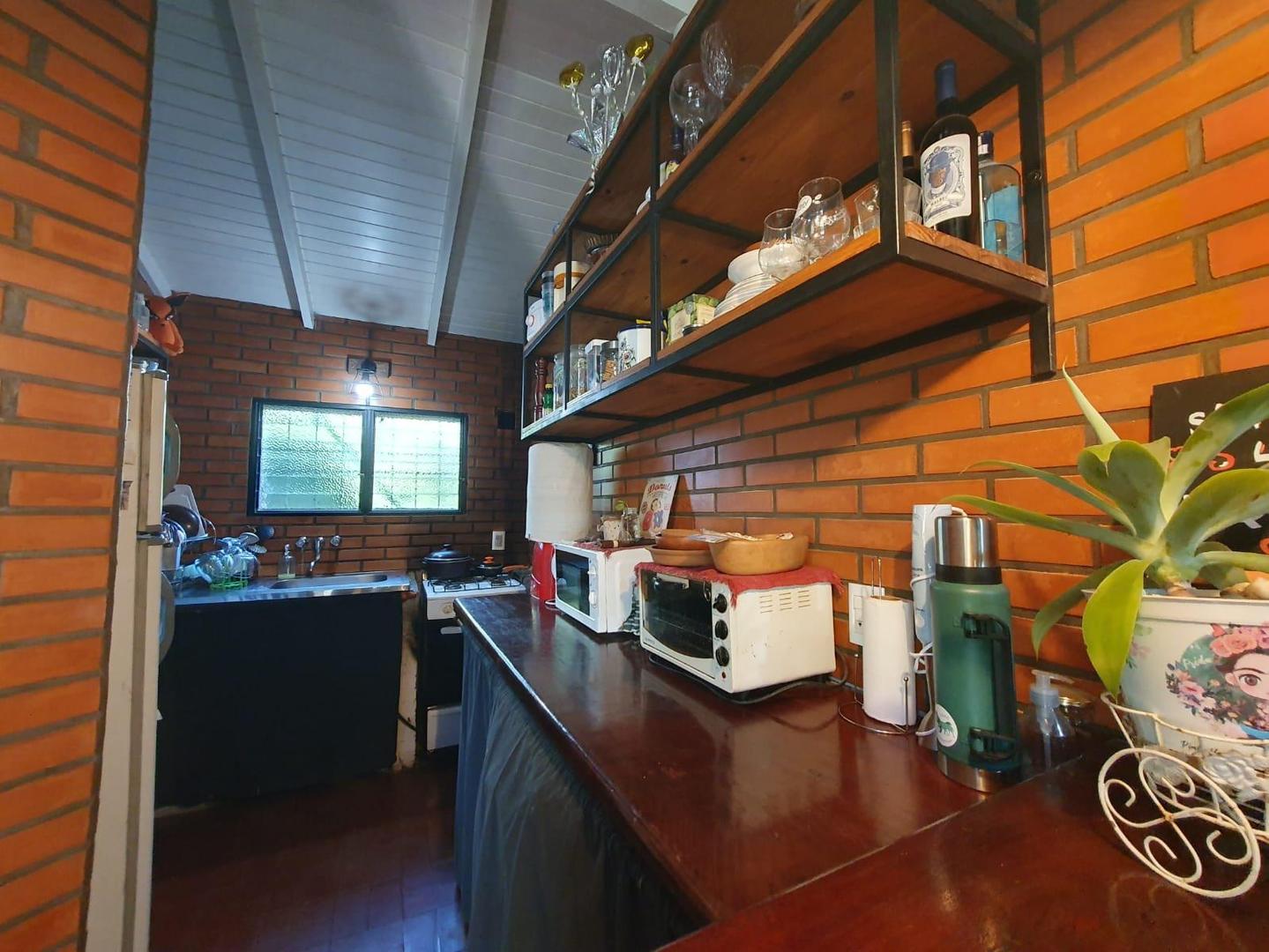 Casa 4 ambientes con 1 baño