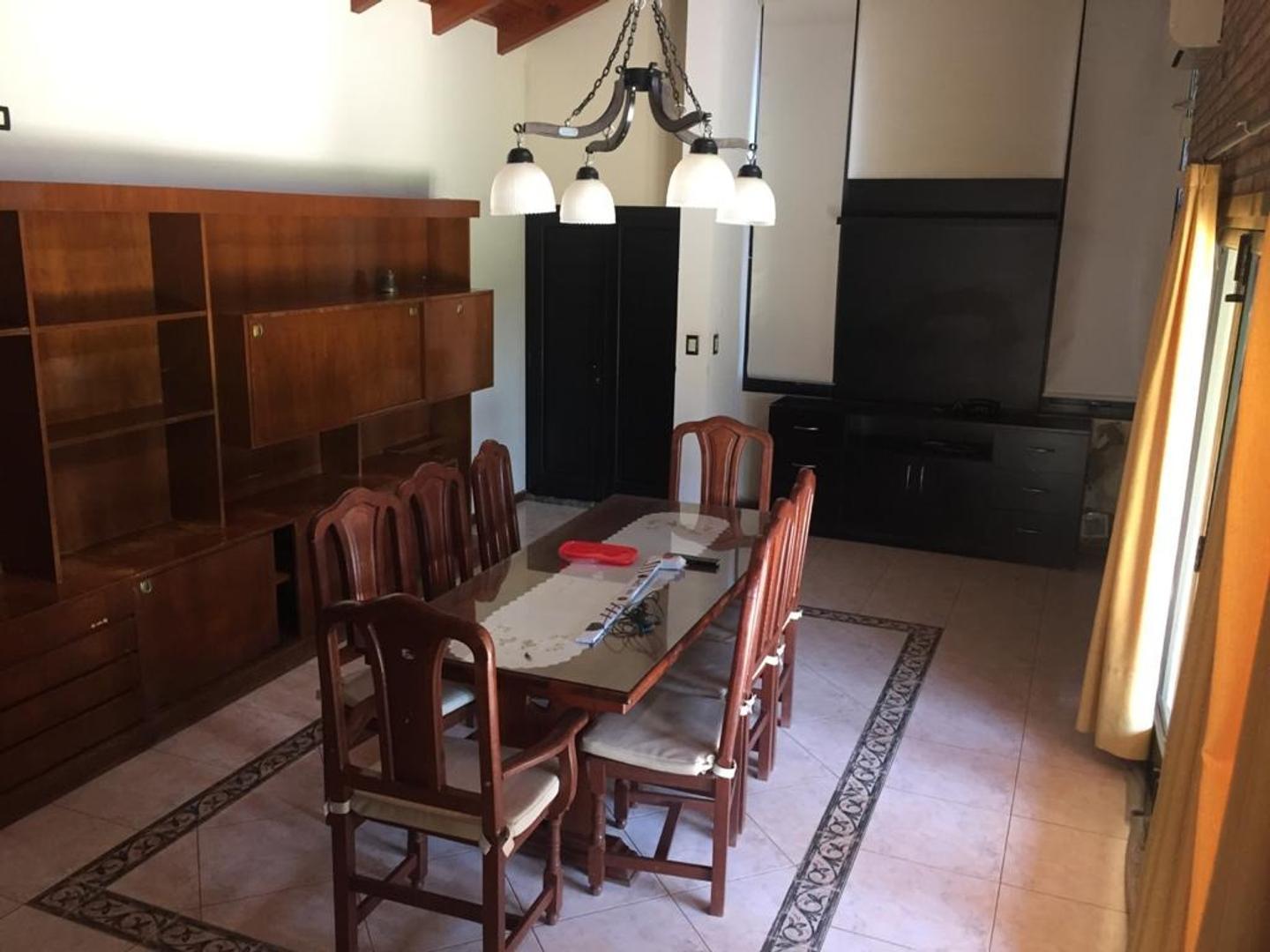 Excelente casa 3 dormitorios Bº El Prado