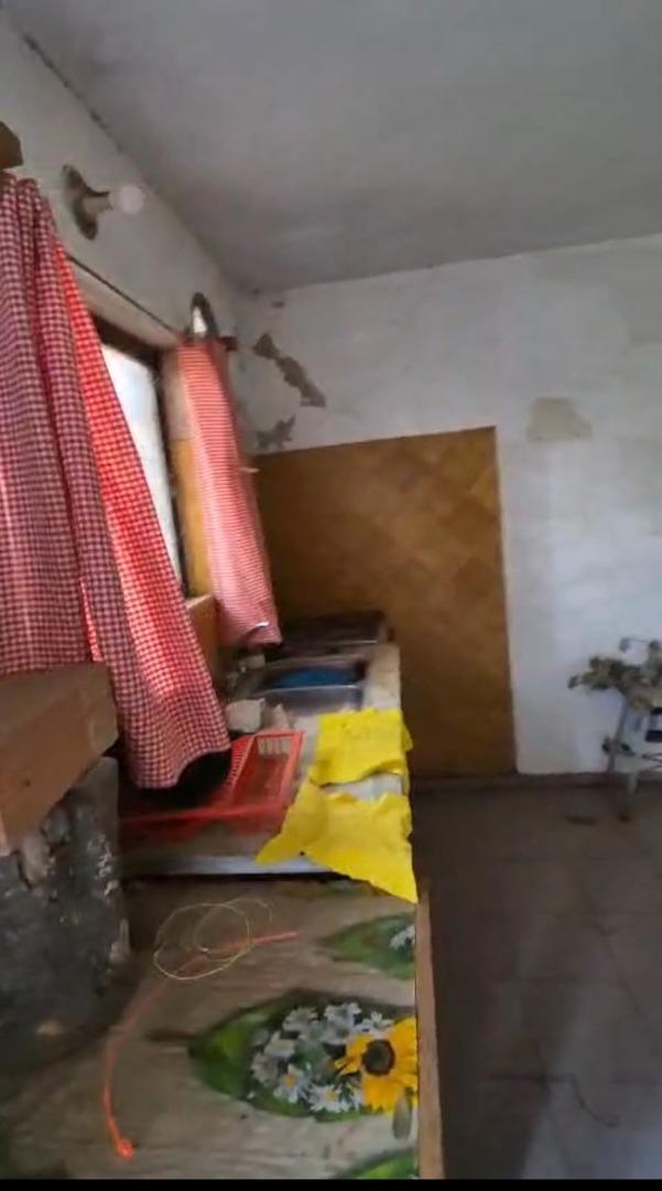 casa a refaccionar Barrio Raffo 1 dormitorio escucha ofertas