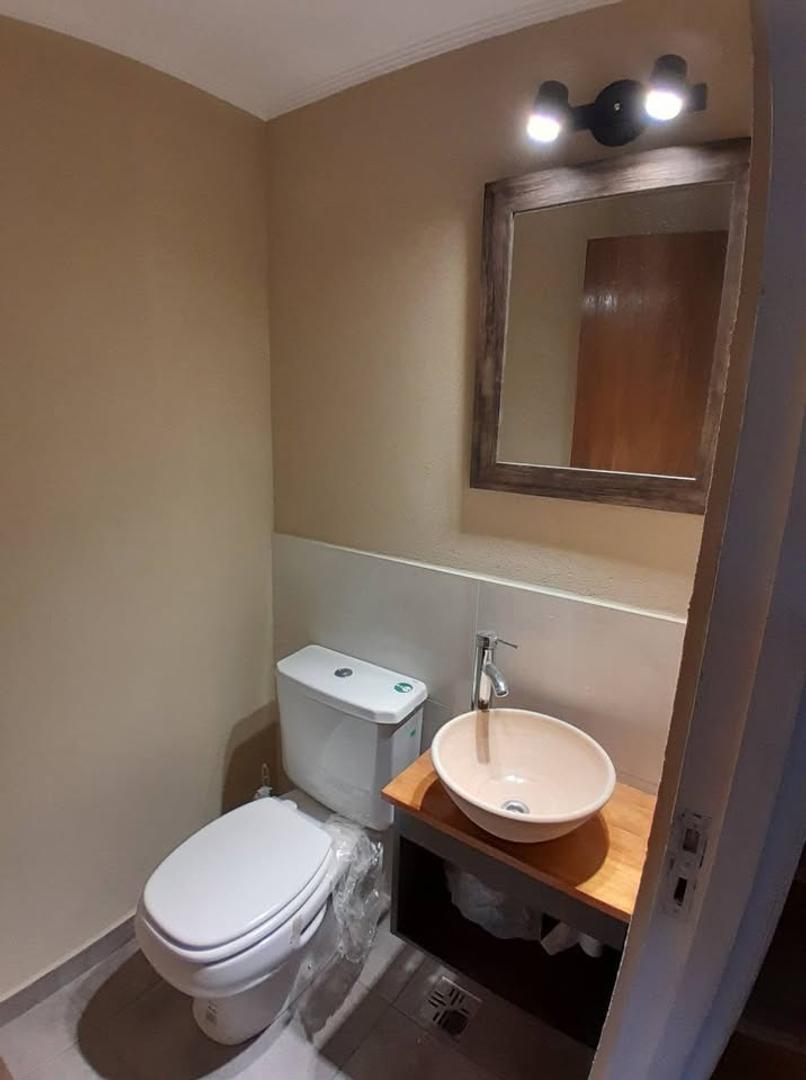 Depto Tipo Casa en Venta con 1 cocheras