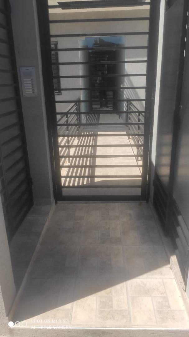 Republica De Chile 80 , Piso 1