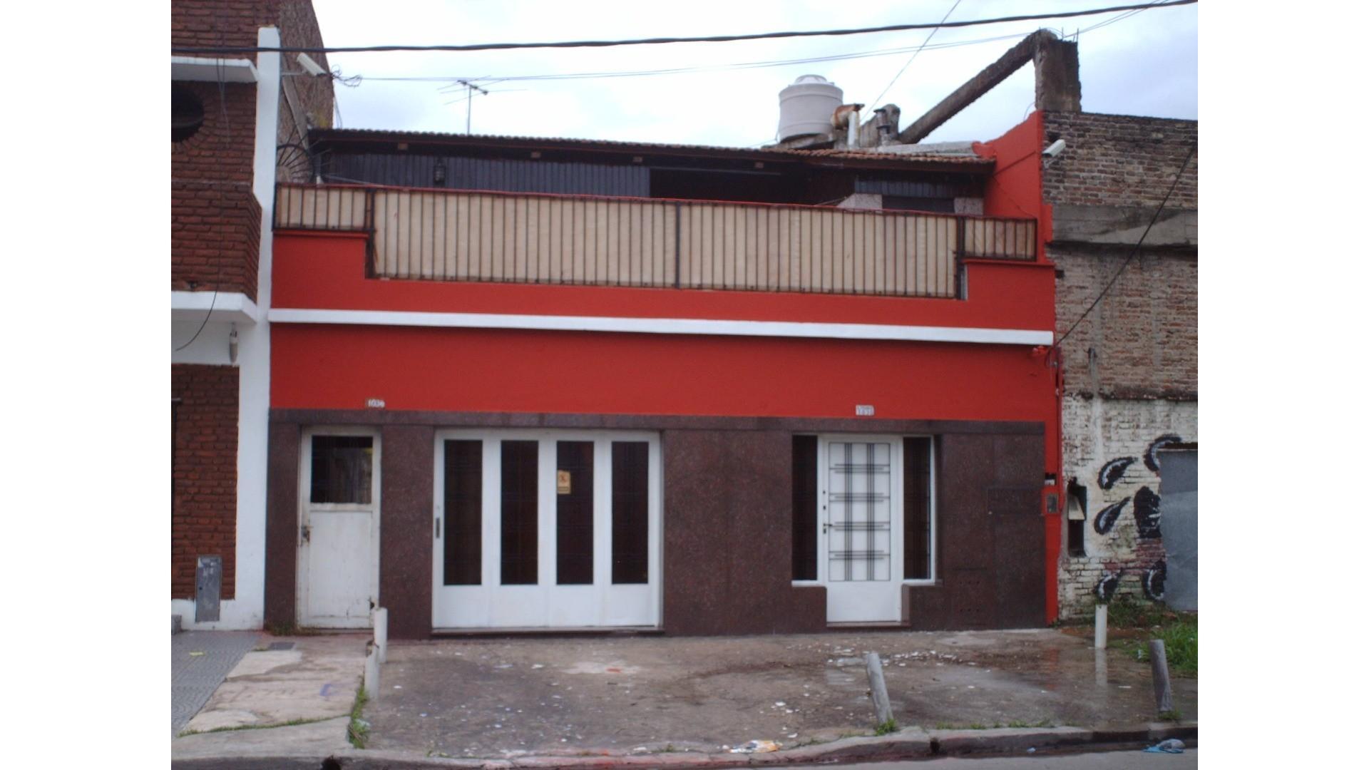 Dto.Tipo Casa al FRENTE en Avellaneda en Venta