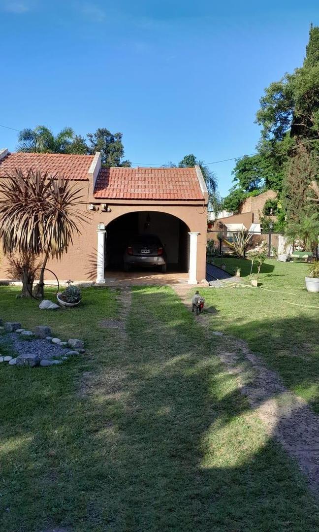 Casa en Venta con 10 cocheras