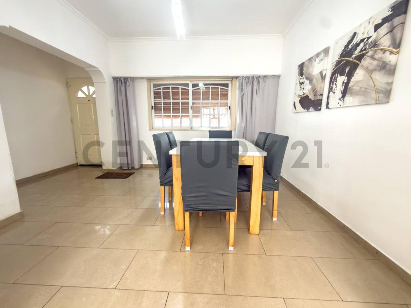 VENTA CASA 4 AMB C/PATIO Y BALCON EN V. DEVOTO