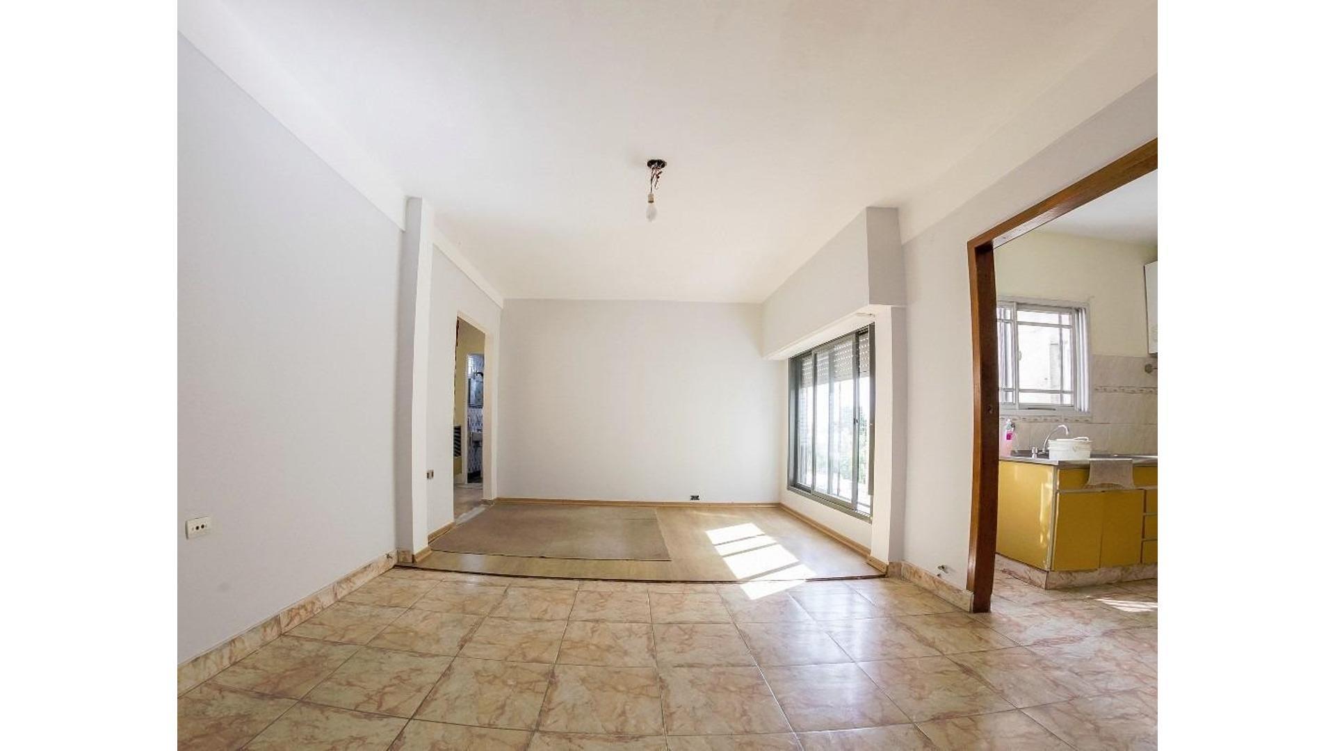 DEPARTAMENTO 3 AMBIENTES CON COCHERA DOBLE