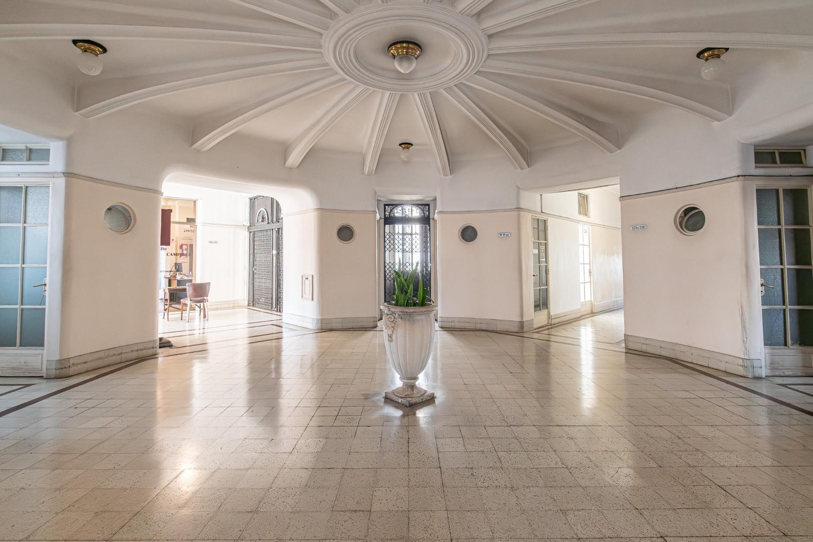 Oficina en Alquiler en Monserrat, $ 400.000