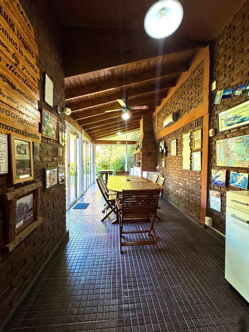 Casa 6 ambientes con 3 baños