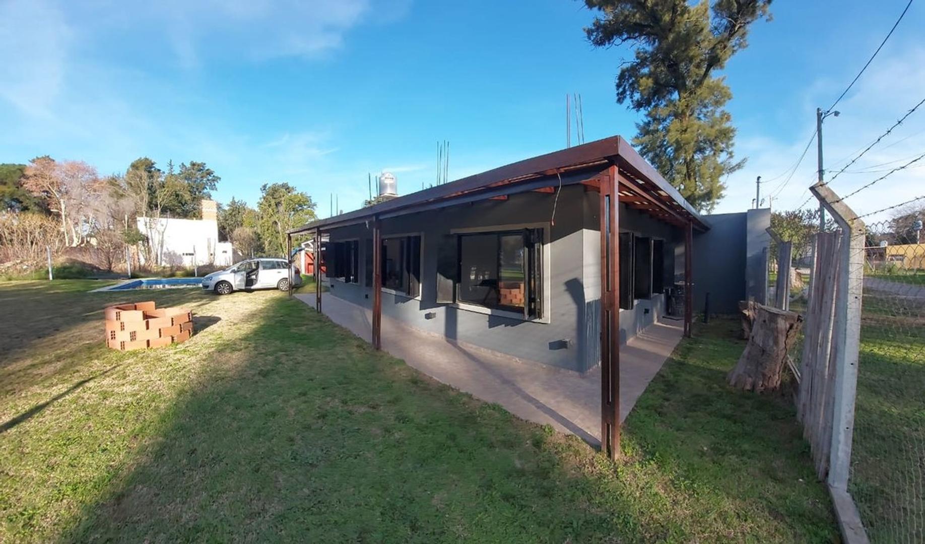 Casa 2 ambientes con 1 baño