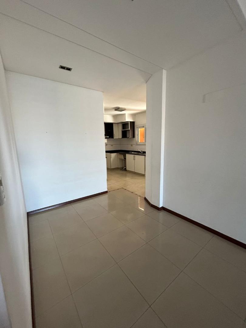 Departamento 4 ambientes con 3 baños