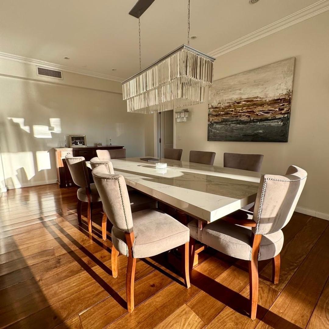 Casa en Alquiler de 4 dormitorios