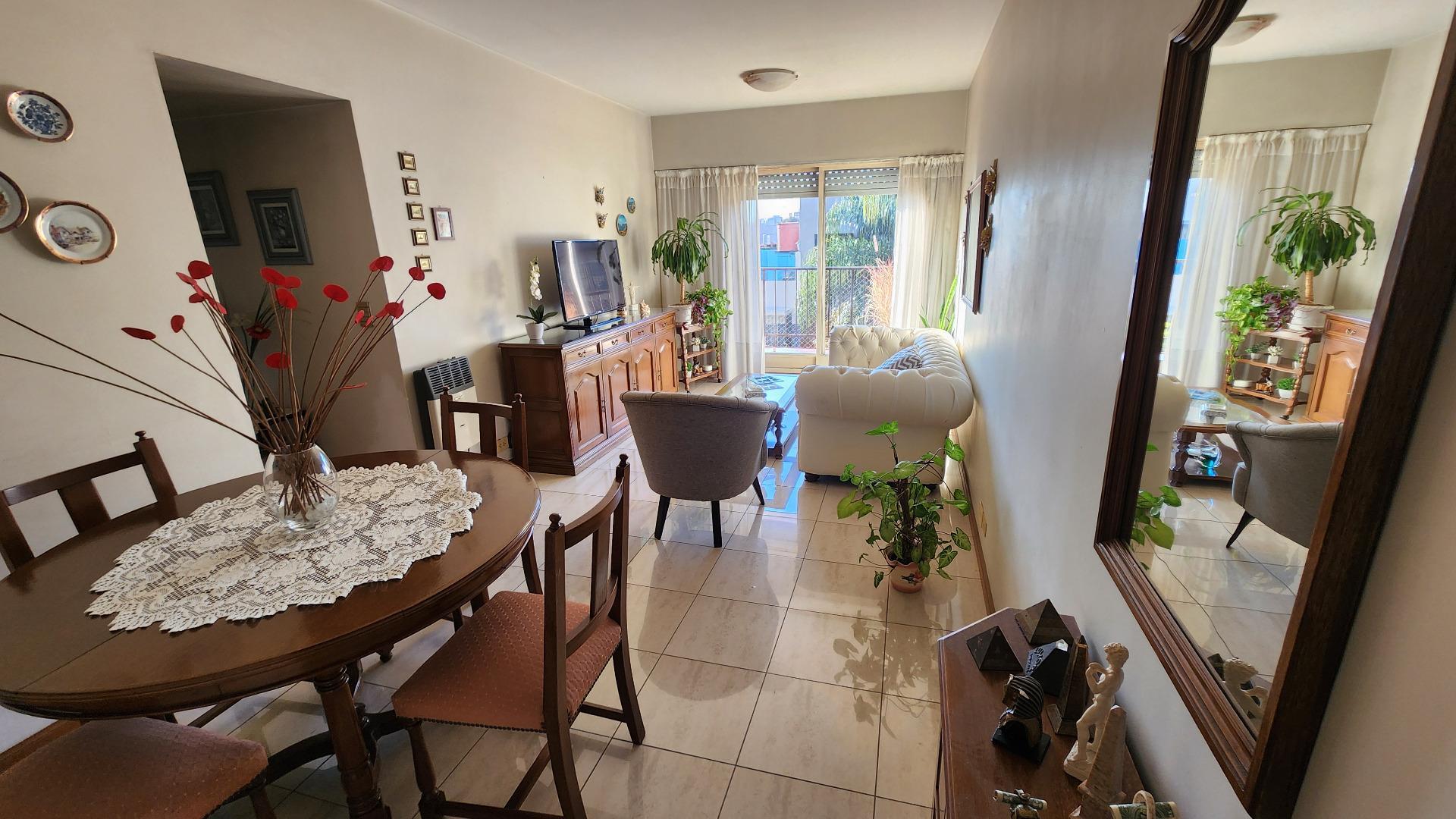 Neuquen 1000, Piso 3