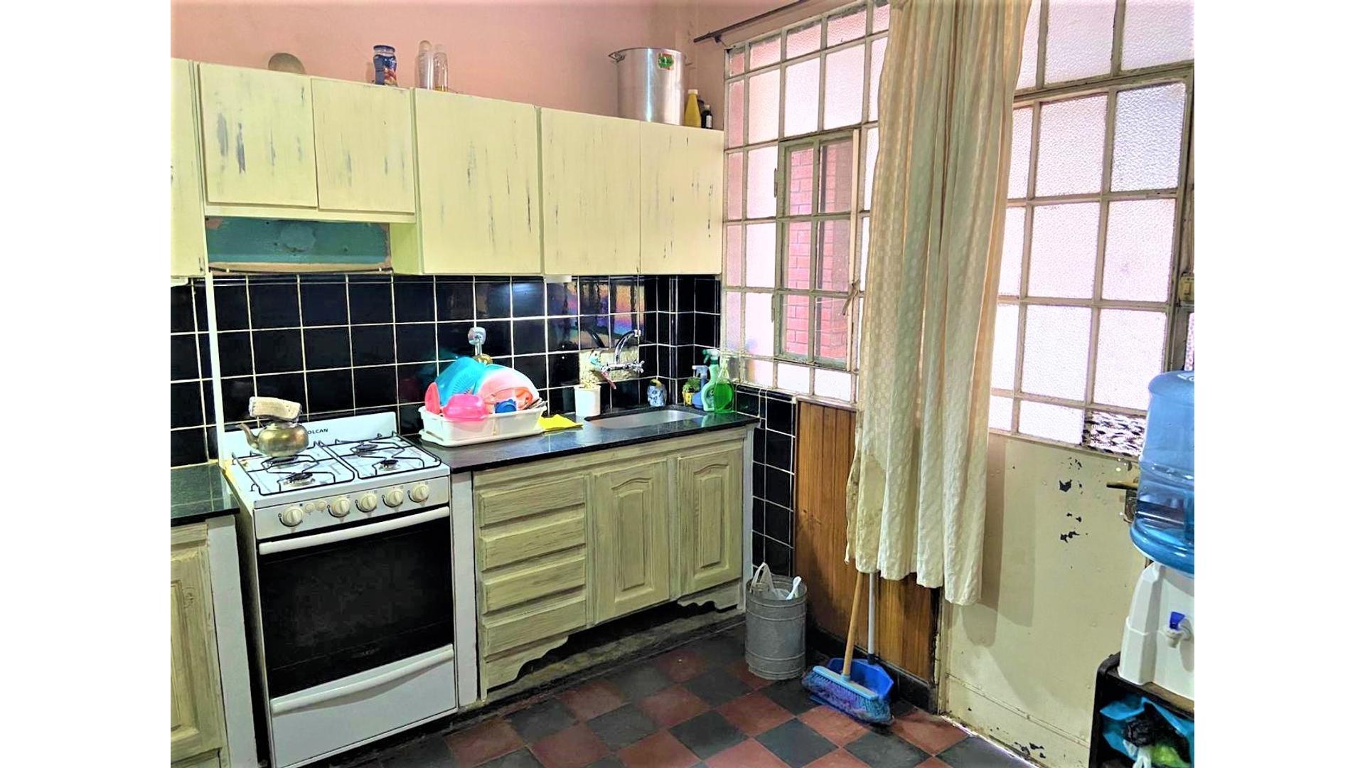 Casa 3 ambientes con 1 baño