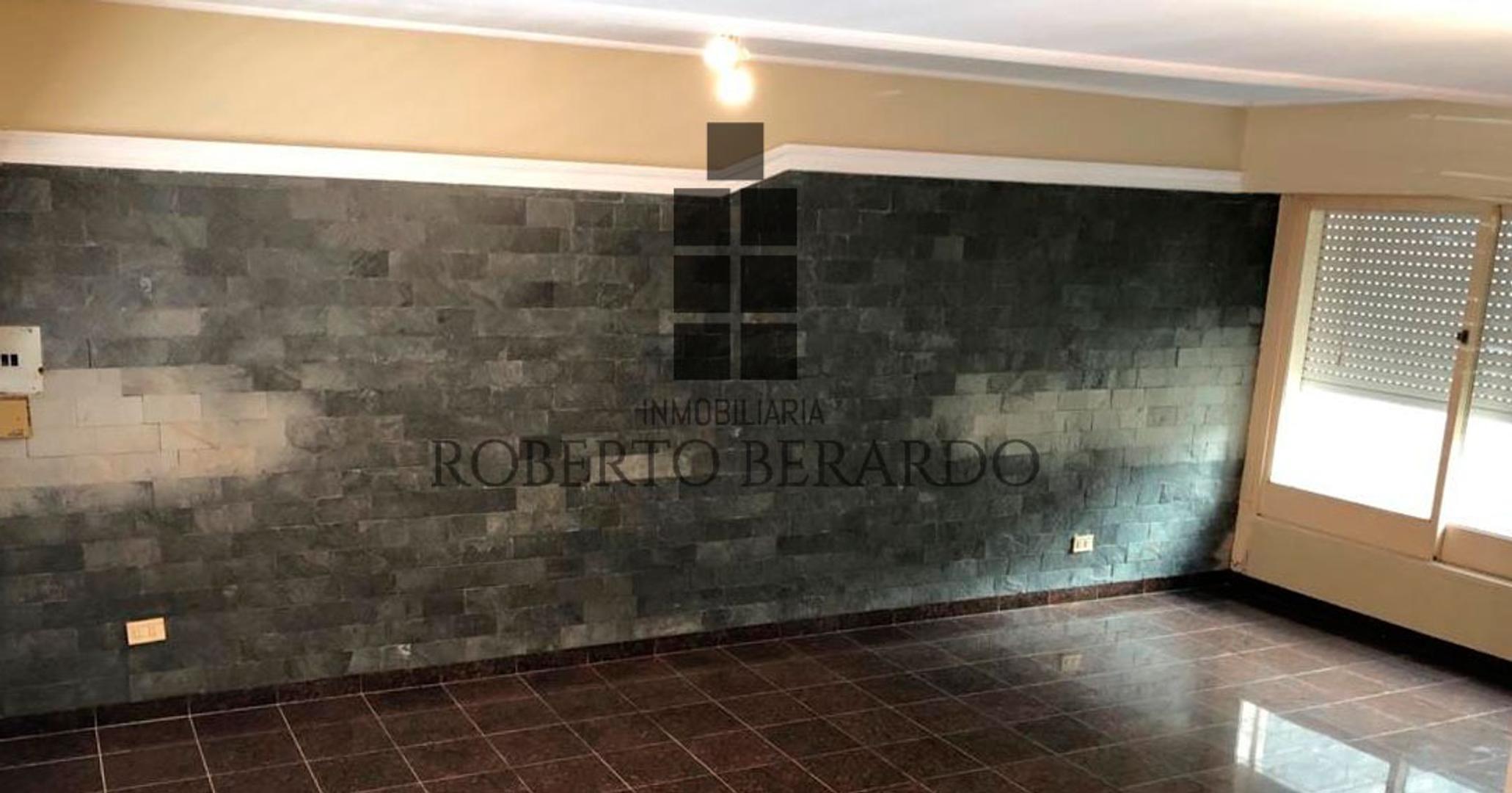 Casa 4 ambientes con 4 baños