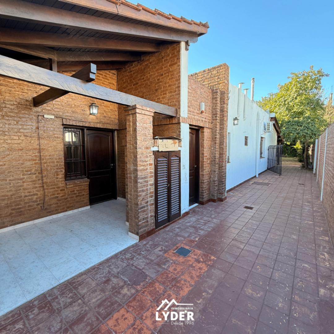 Casa en Alquiler de 3 dormitorios