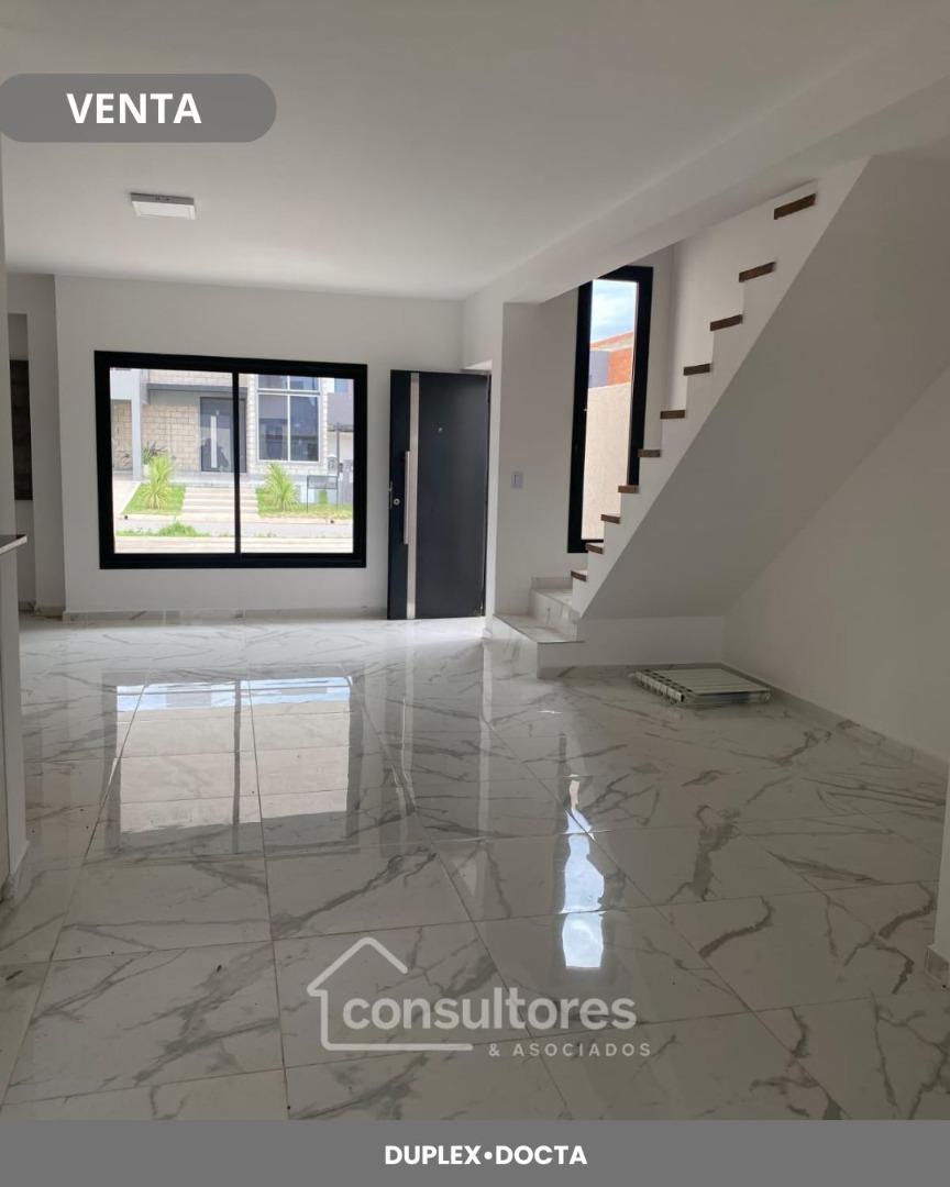 DUPLEX EN VENTA DOCTA