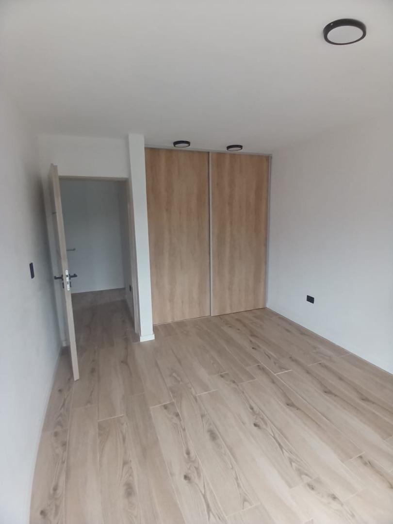 Depto Tipo Casa en Alquiler de 2 dormitorios