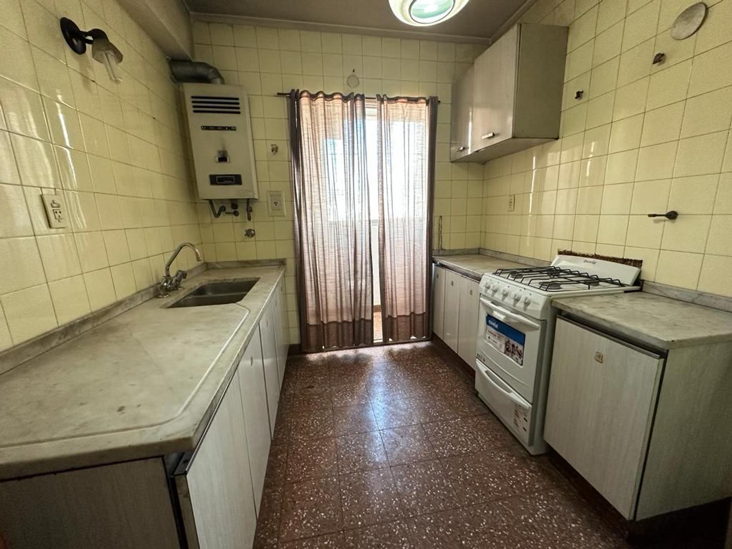 Alquiler Departamento 3 ambientes al frente, Morón centro