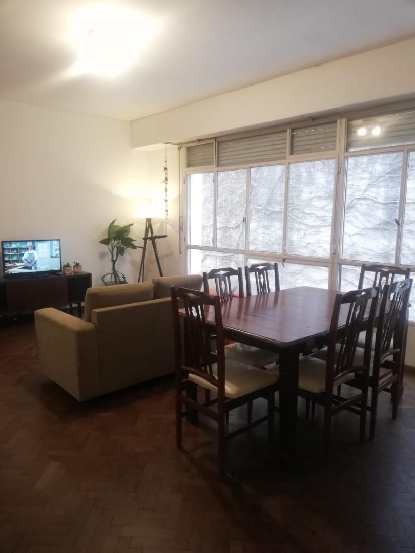 Corrientes 1350 , Piso 1